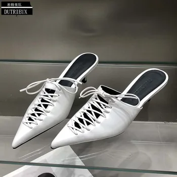 Дамски сандали на тънък ток 2023 г., новост в модата за дамски обувки-лодки, джапанки-джапанки с остри пръсти, джапанки дължина 4 см, елегантни обувки